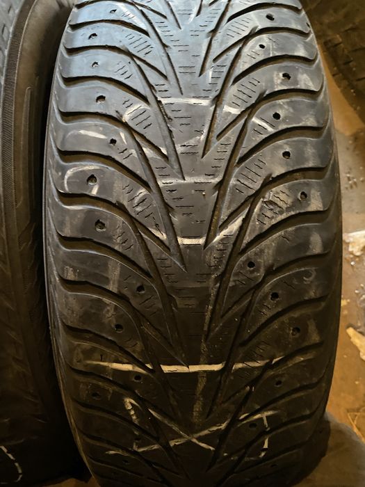 На 18 235/60 2 шт в нал