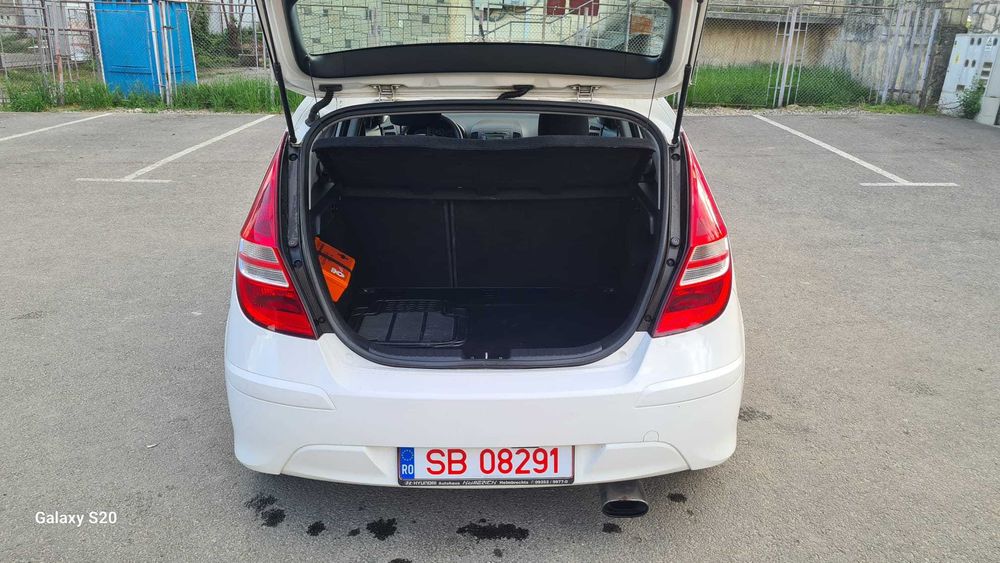 hyundai  i30, 2012, benzina,1.4,aspirat,109 CP, inmatriculat,163000 km