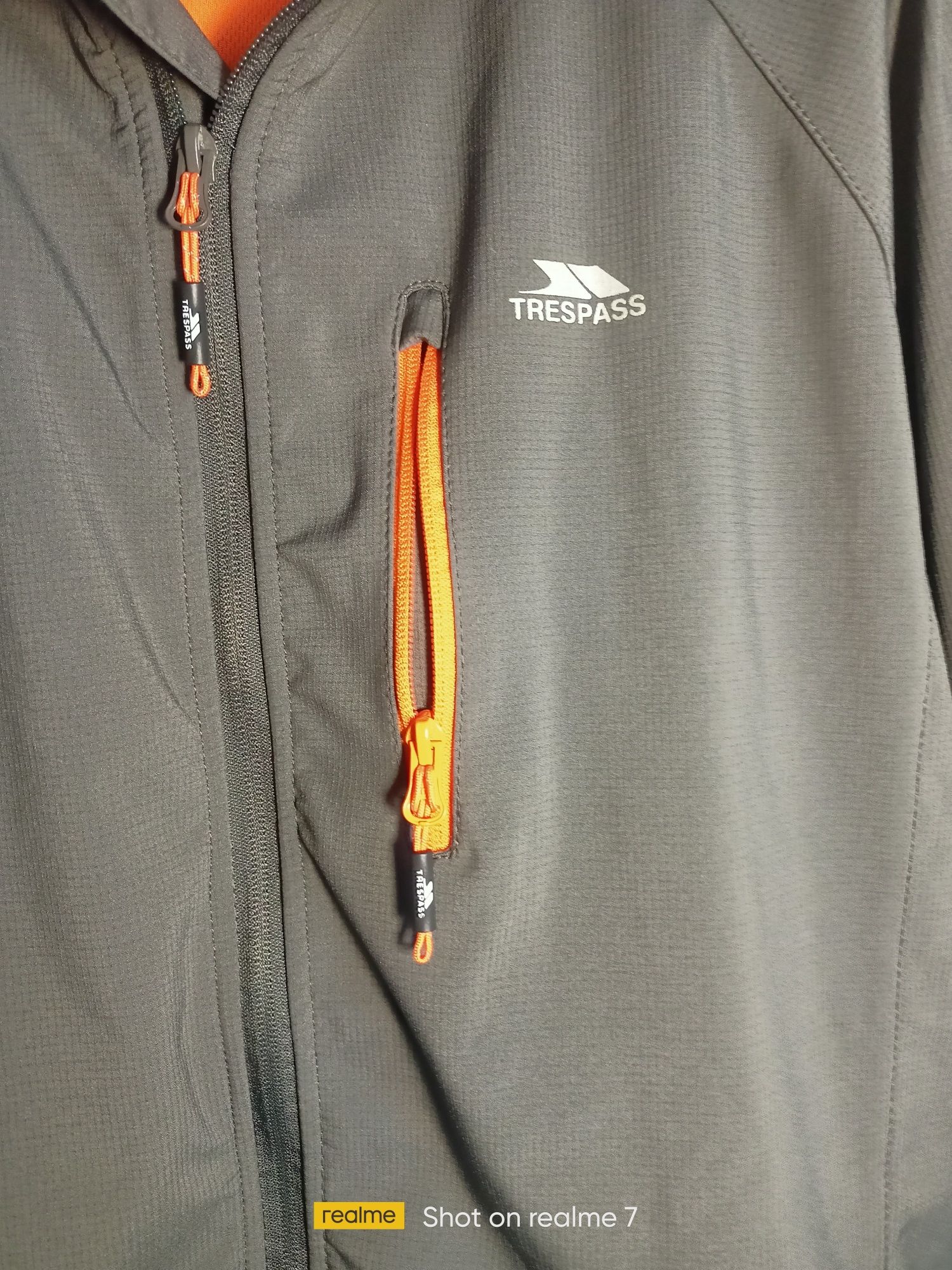 Trespass Softshell 8000mm водоустойчиво и ветроустойчиво яке
