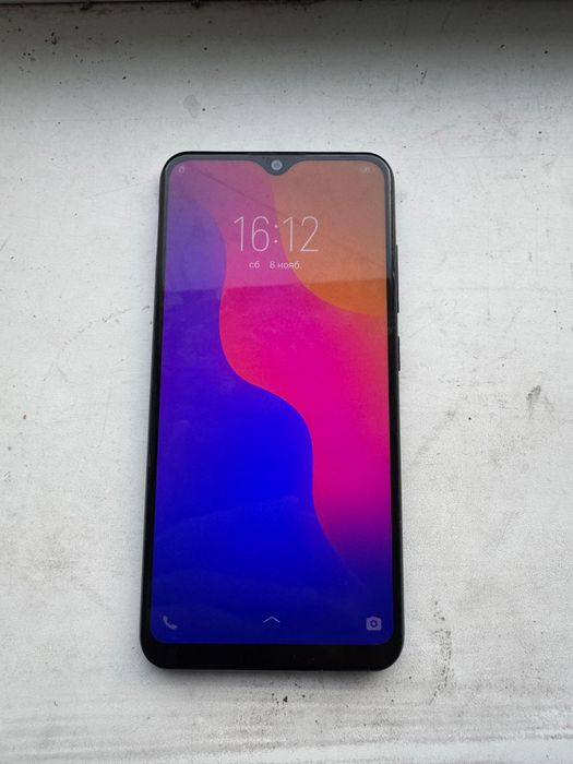 Продам Телефон Vivo 1820