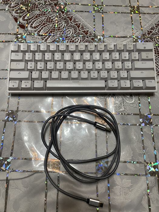 Только сама клавиатура