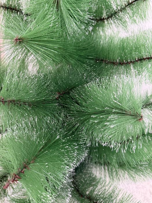 Продам елку  метр