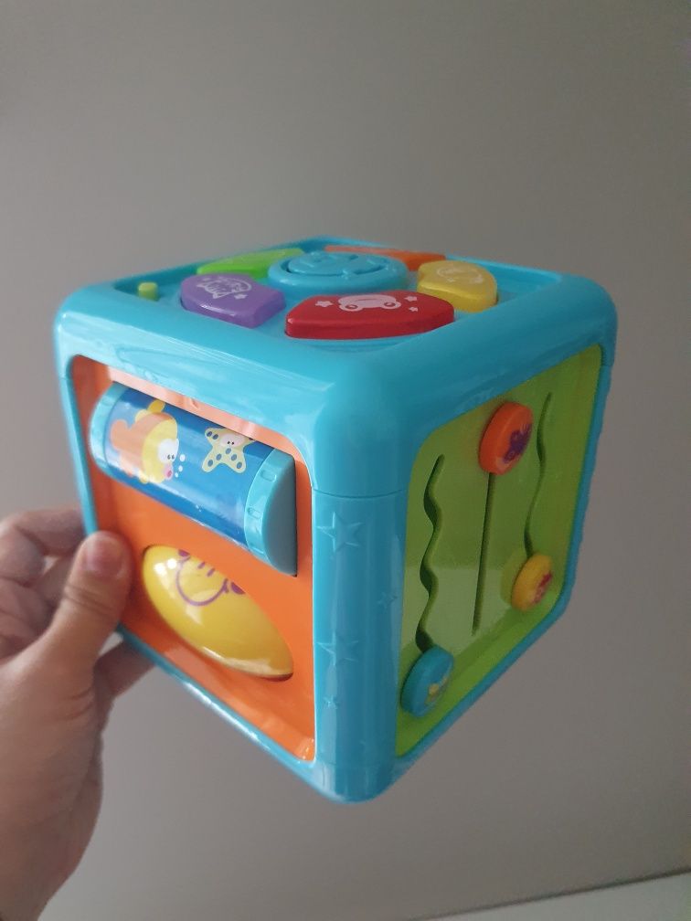 Интерактивни и дървени играчки