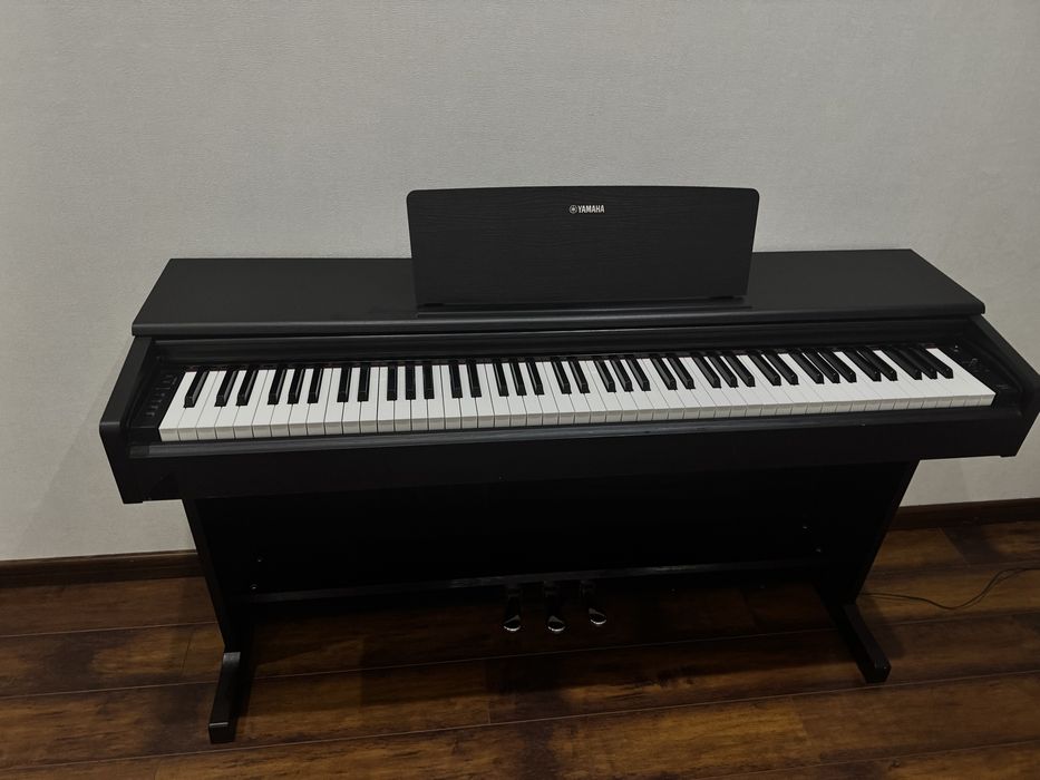 Yamaha Пианино, хорошее состояние