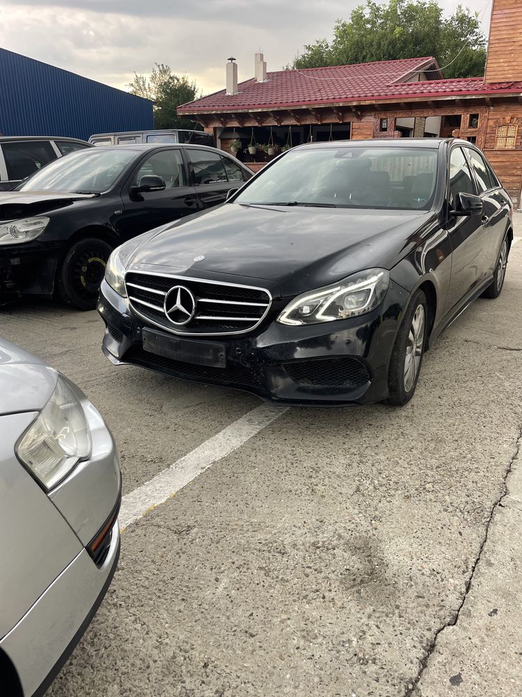 Scaune față din piele si bancheta spate Mercedes E class W 212 Facelif