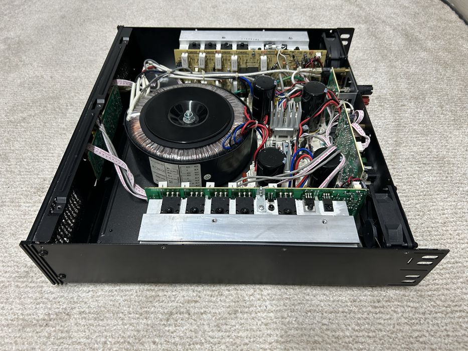 Amplificator/Statie audio_Cerwin Vega CXA-8