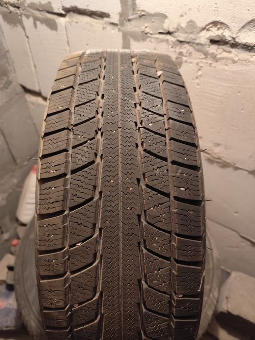 Шина зимни қыстық triangle Трианжле 
185/65/15 Китай таза. Ж