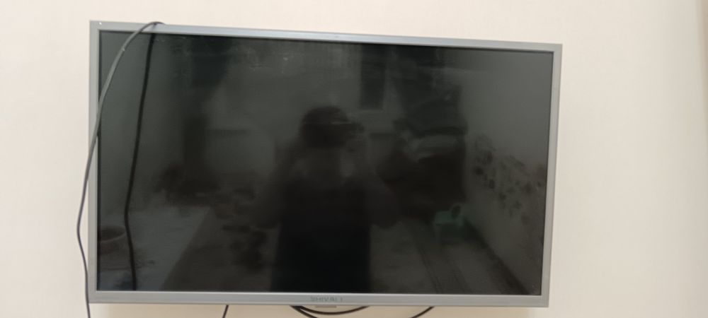 Телевизор сатылады. Шиваки 32 лик смарт емес таза ислеп турыпты.