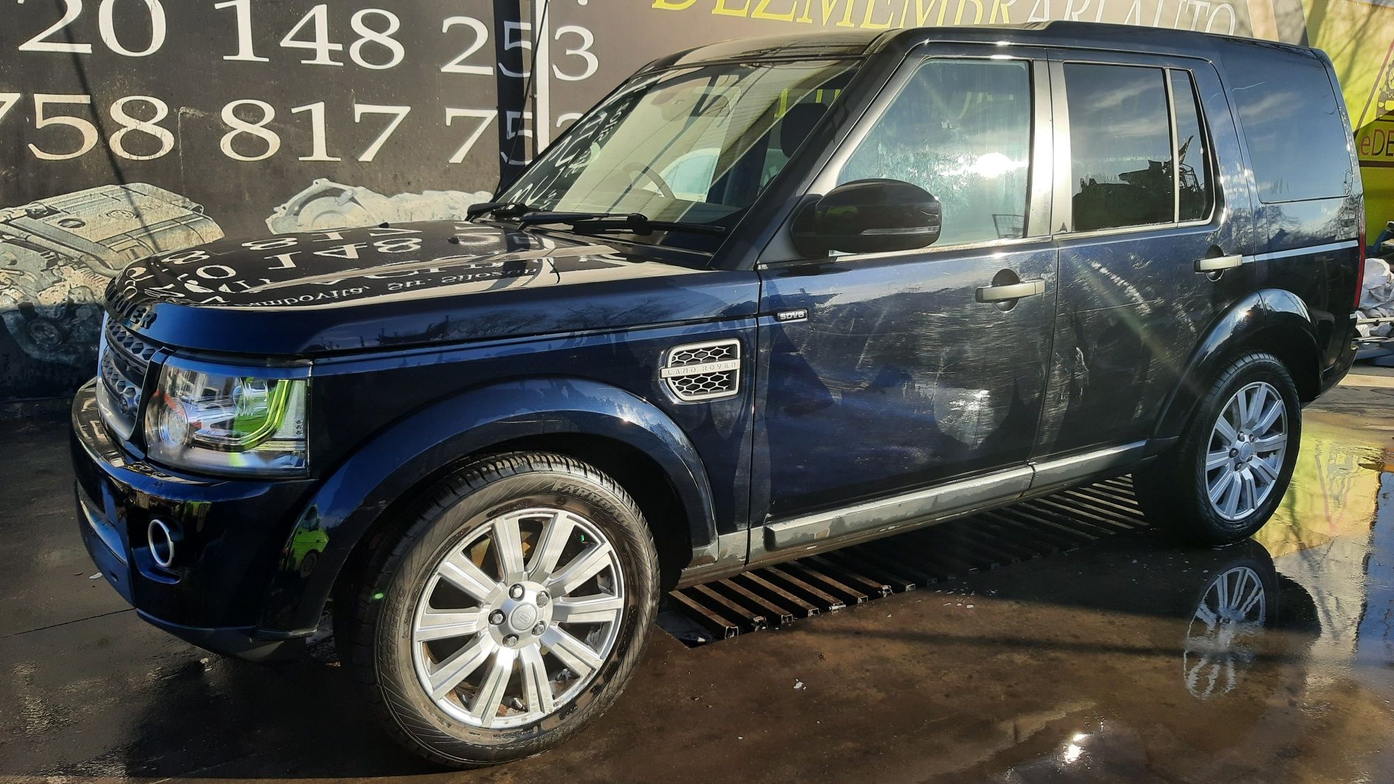 Dezmembrez land Rover discovey 4 facelift 3.0 e6