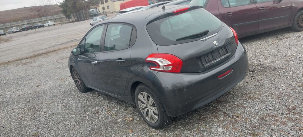 Peugeot 208 1.2 VTi , Пежо 208 на части!
Април 2013