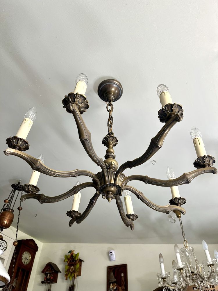 Candelabru vechi din bronz masiv cu 8 brate reconditionat