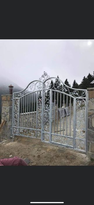 Garduri metalice din fier forjat