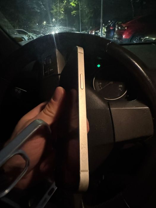 iPhone 13 - 128 GB - 70 VIATA BATERIEI