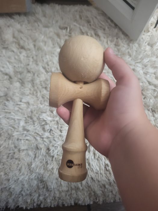 Kendama Usa ingrijita,dau si la schimb