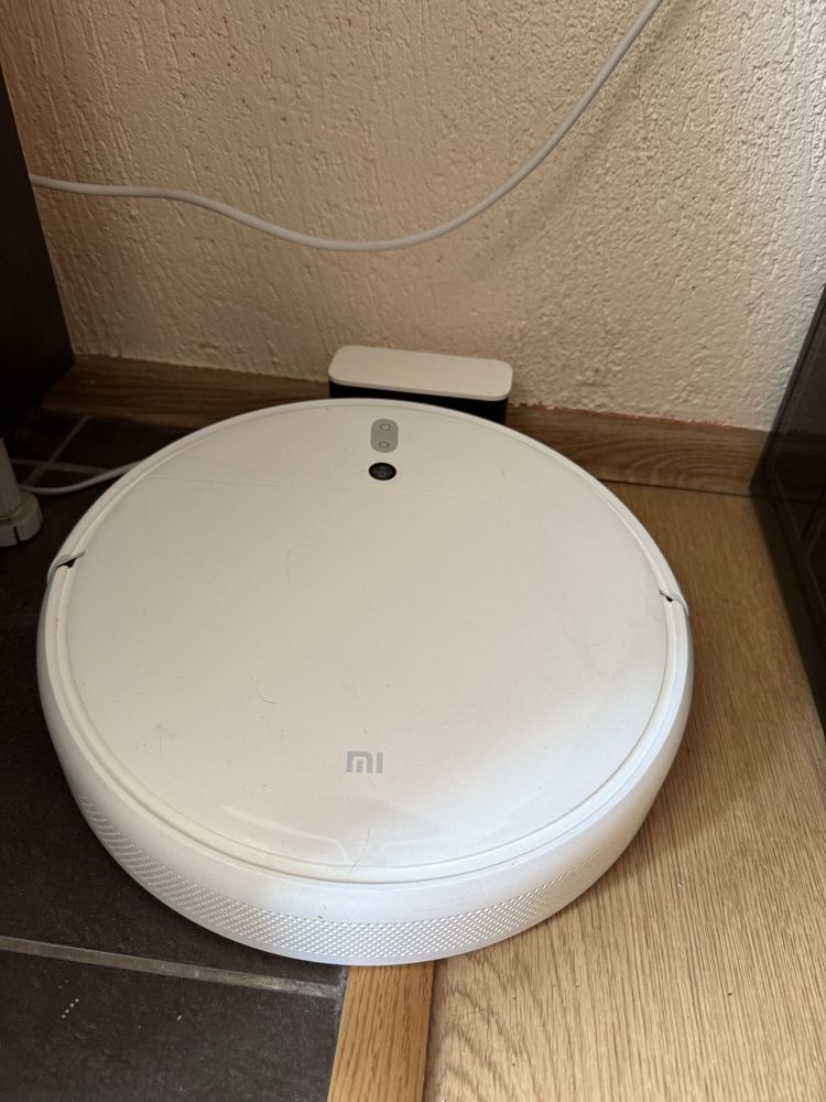Mi robot vacuum mop прахосмукачка робот