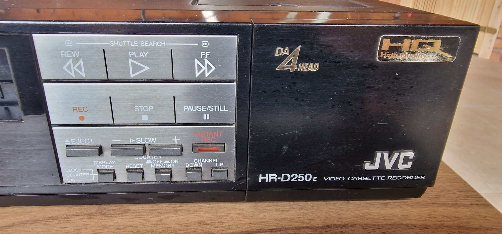 Video recorder JVC HR-D250E defect
