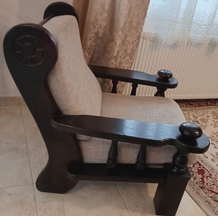 Canapea si fololiu,lemn masiv.