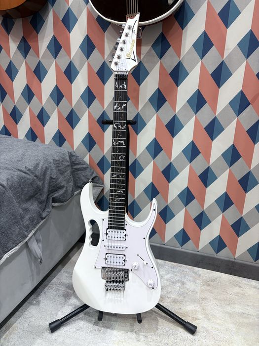 Электрогитара Ilbanez Jem Steve Vai
