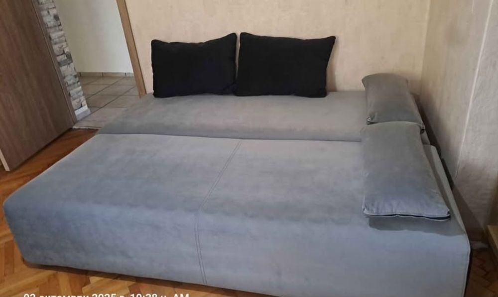 Разтегателен диван (Кийра) 140/190см ,с подарък към него топ матрак