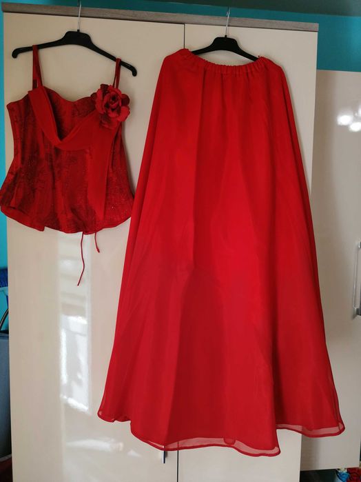 Vând rochiță lunga