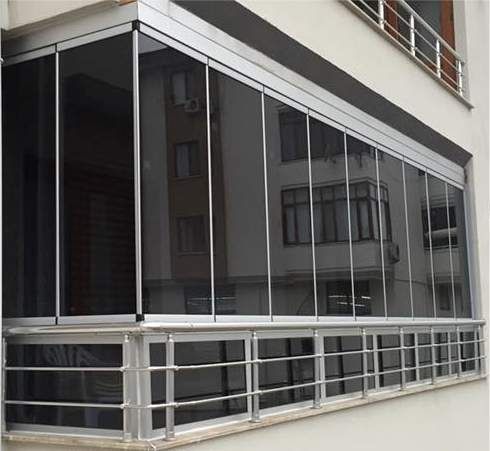 Остъкляване на балкони и тераси със сгъваема система от стъкло