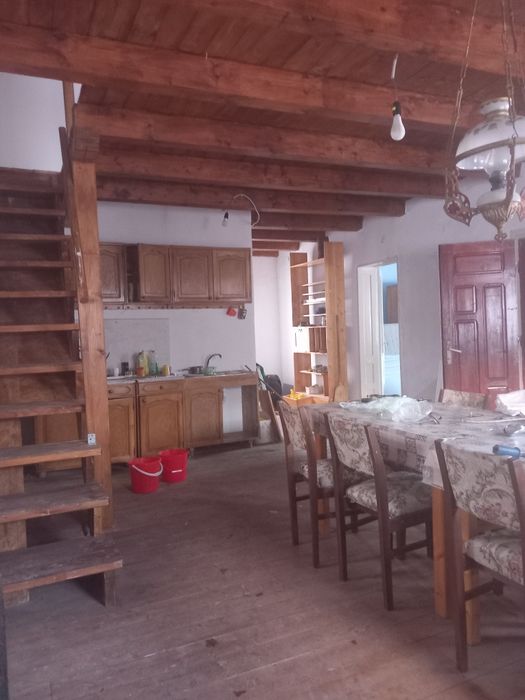 Închiriez casa la tara