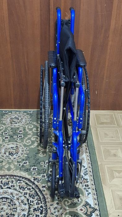 Инвалидная коляска
