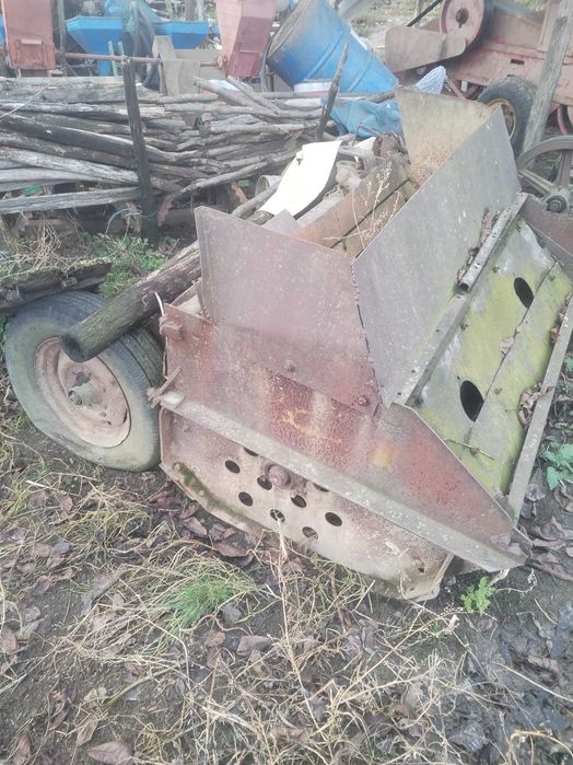 Vând tocător de panusi