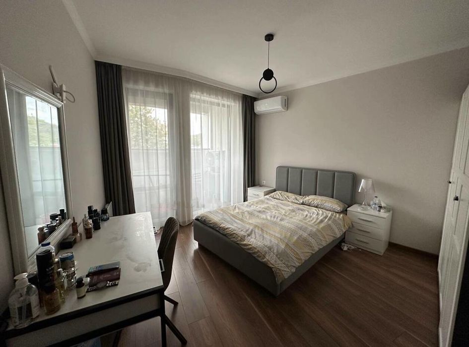 Дава се под наем Двустаен апартамент в Пловдив, Младежки Хълм - 75 кв.м за 750 € - Снимка #2