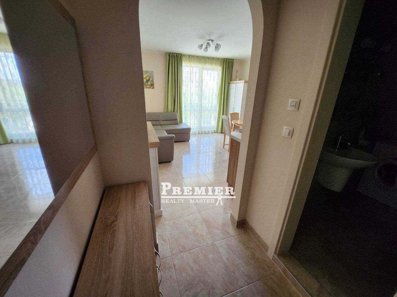 Продава се Едностаен апартамент в Несебър - 39 кв.м за 1526 €/кв.м - Снимка #4