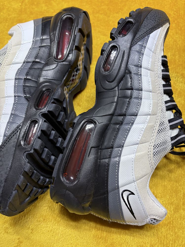 Pantofi 43 Nike Air Max negru gri