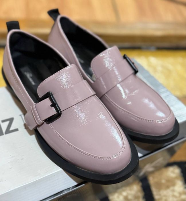 продаются женские лоферы в хорошем состоянии