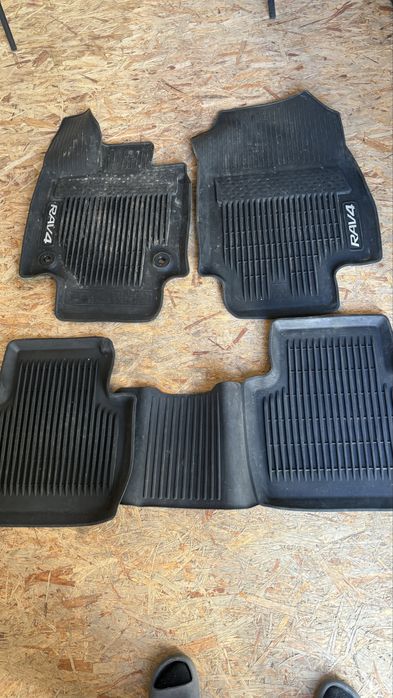 Полики на rav4 2021~24 годов