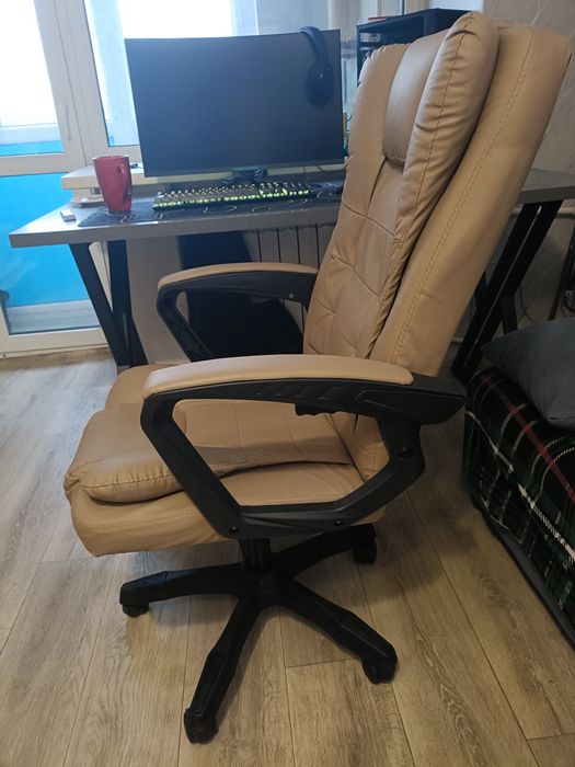 Продам офисное кресло