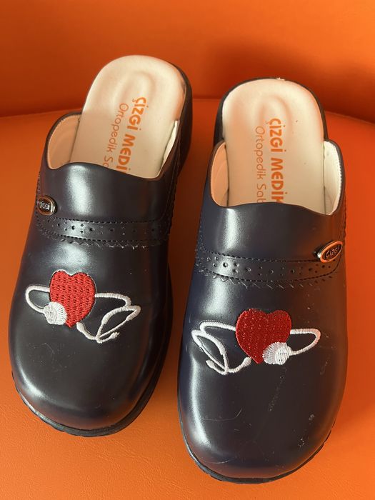 Saboti piele marime 36