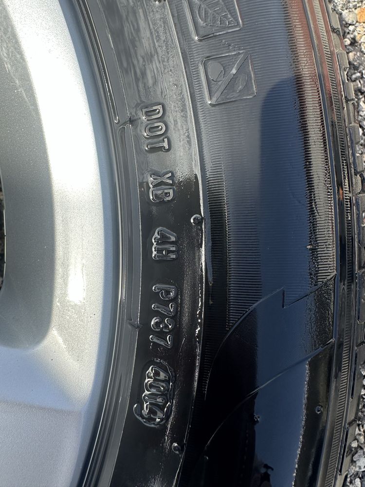 Оригинални джанти със зимни гуми Pirelli за VW