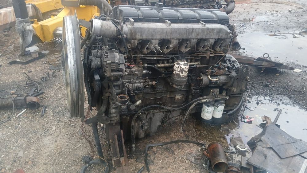 Продам мотор по запчастям рено премиум  ямз 650