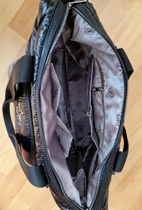 Geanta Balenciaga new model, logo metalic, interior inscriptionat