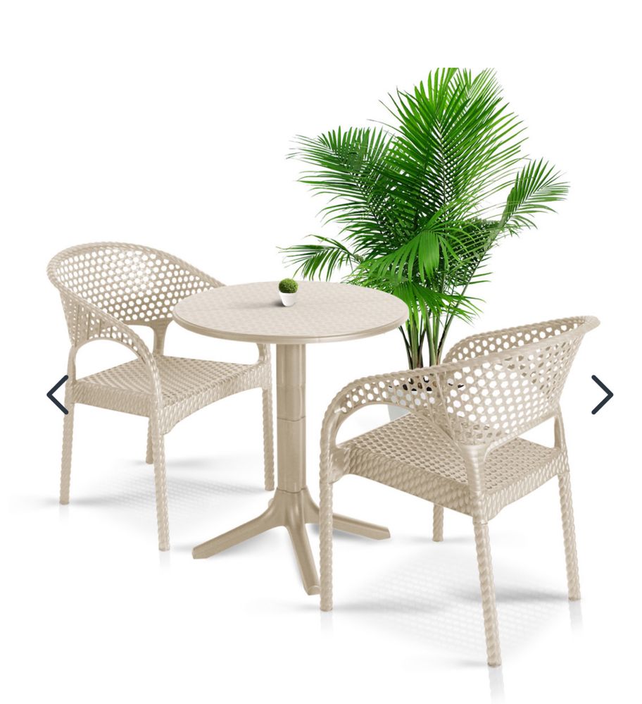 Комплект маса със столчета