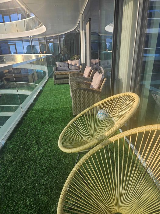 Vand/schimb ap. 2 cam. mobilat, cu parcare subterana in White Titanic