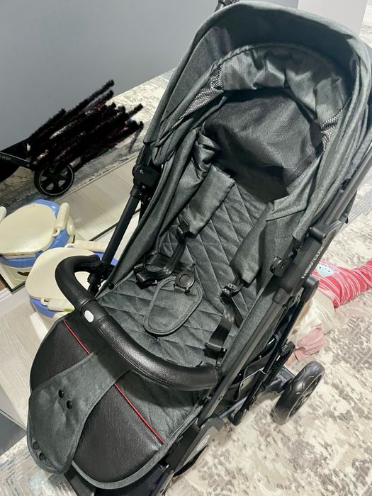 Детская коляска в хорошем состоянии