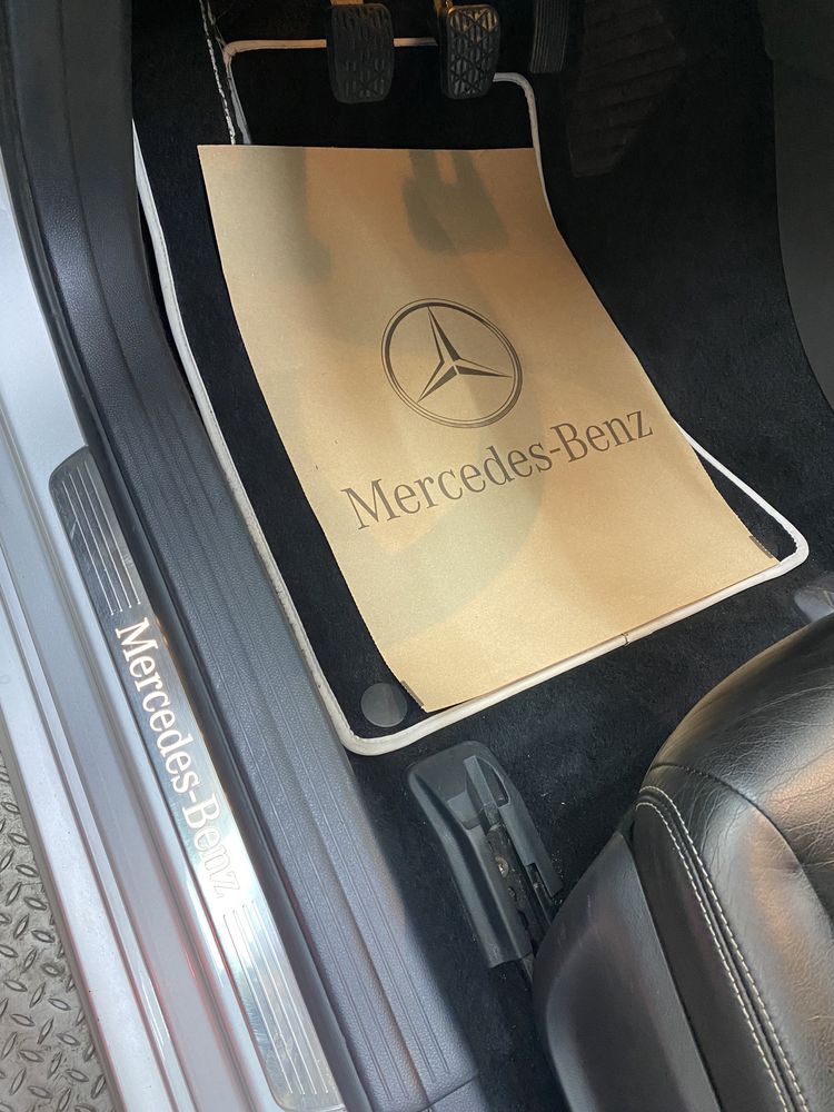 Хартиени постелки за автомобилни стелки Mercedes