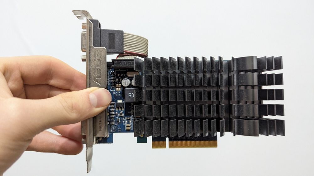 Видеокарта GT730