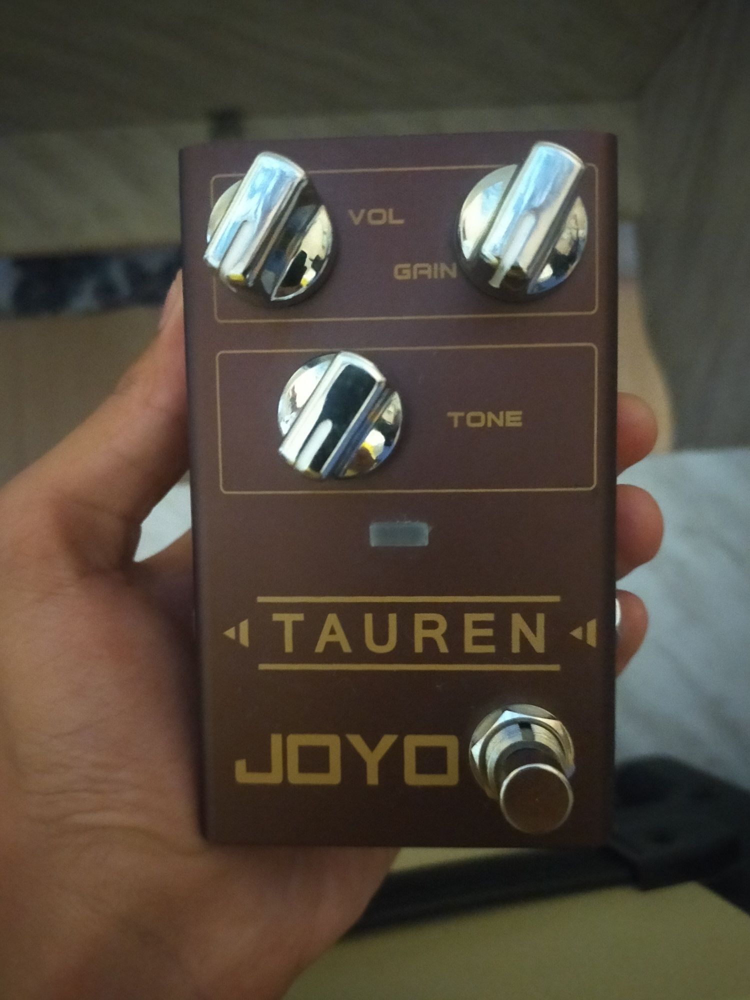 Обменяю педаль эффектов joyo tauren overdrive на педаль distortion