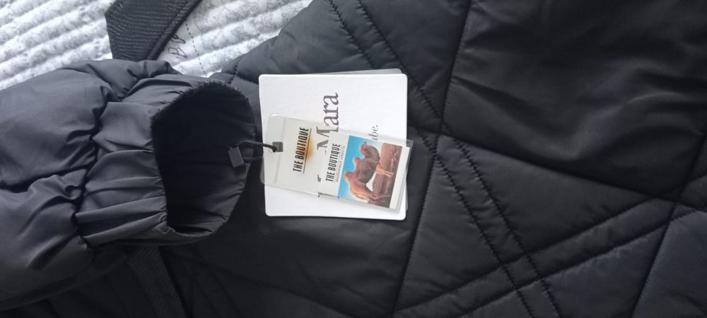 Продам зимнюю куртку  от фирмы Маx Mara