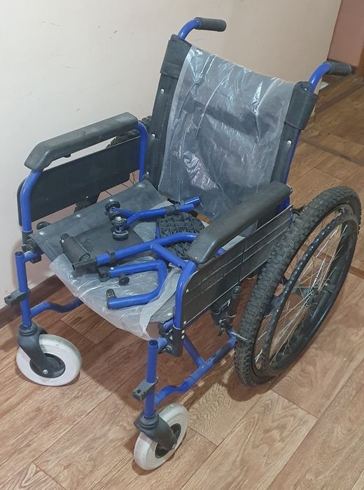 Продаётся инвалидная коляска. практически не использовали