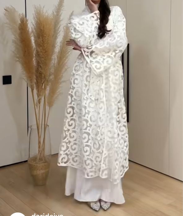 Белая абайка в этностиле Darideiya