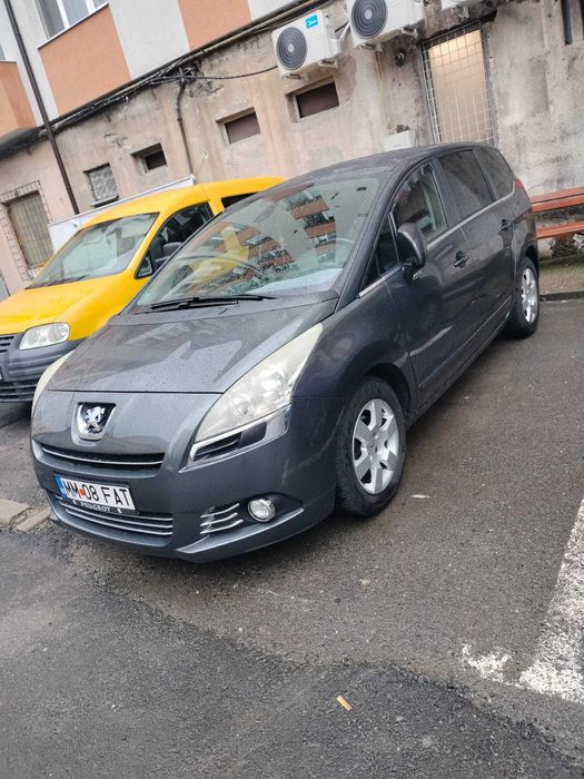 Vând Peugeot 5008 stare ireproșabilă. Mașină pentru ( și de nefumători