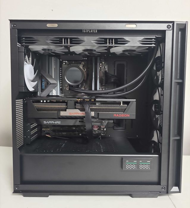 PC Gaming Ryzen 7 9800X3D RX 9070 XT 64GB DDR5