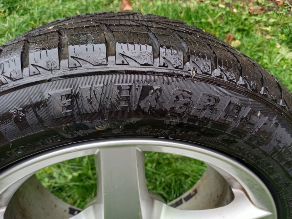 Vând jante BMW cu anvelope de iarnă